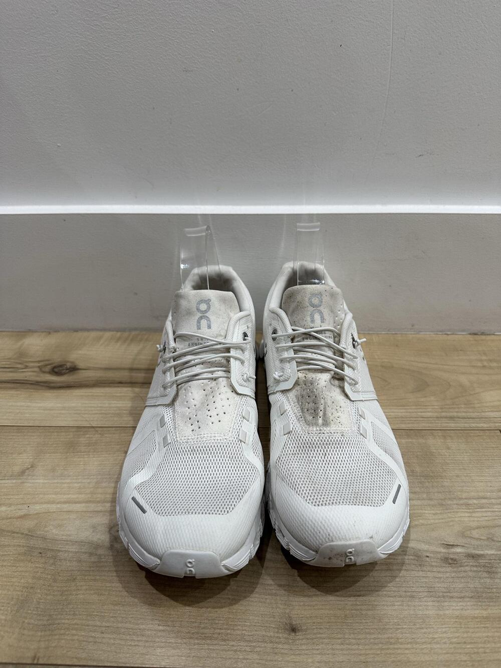 On Cloud Shoes Mens Size 10.5 White CloudTec Swiss Engineering Running Sneakers